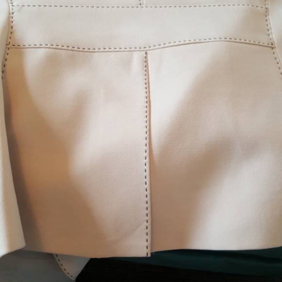 Nygard petite size 10 cream color dressy suit set - Picture 8 of 10